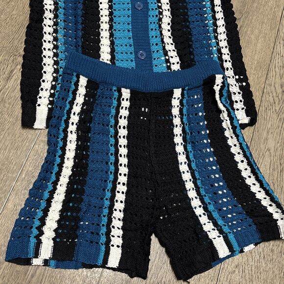 2 Piece Hollow Out Set (E319) - Picture 2 of 6